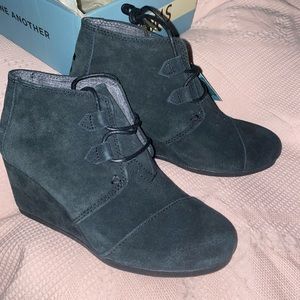 Black Suede Toms booties new with tags